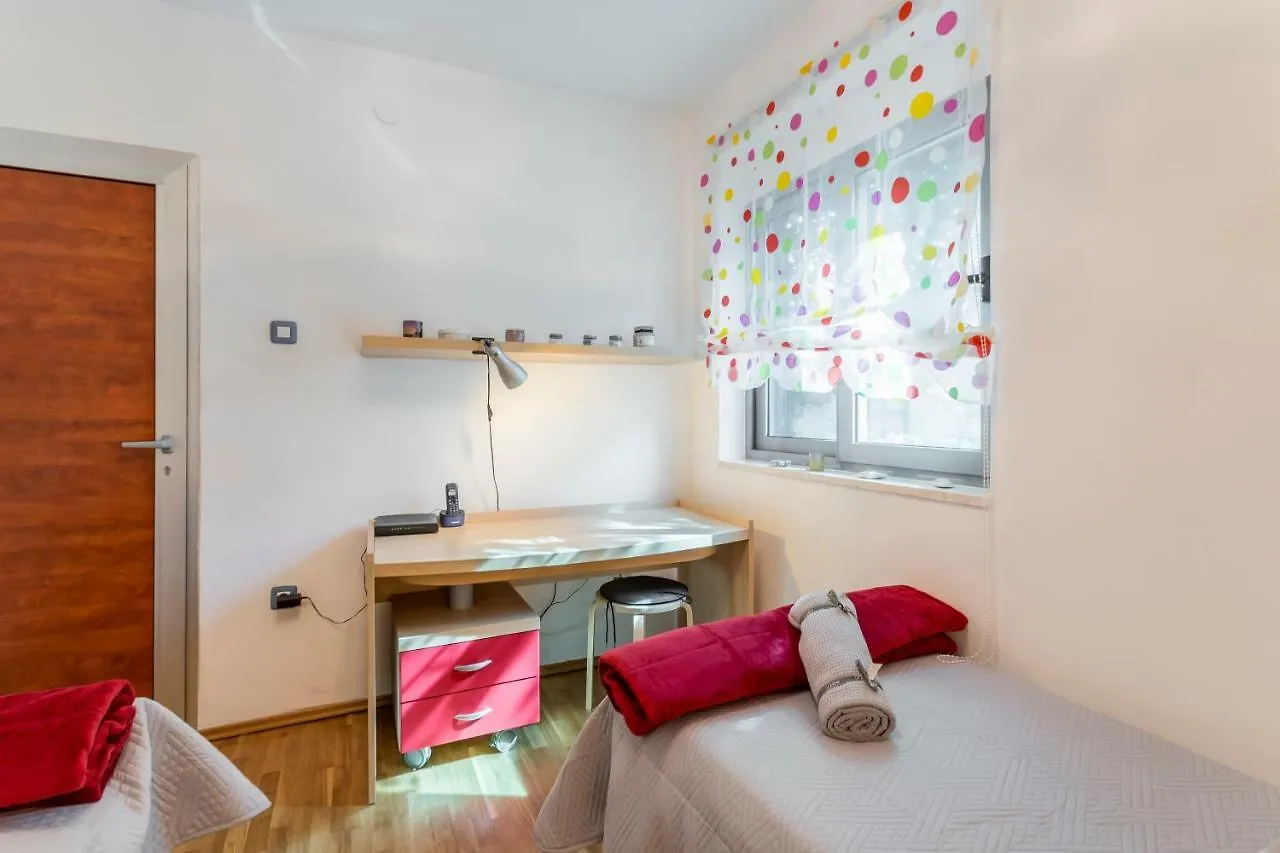 Lalu Apartment Split 0*,