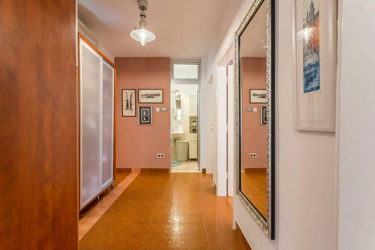 Lalu Apartment Split